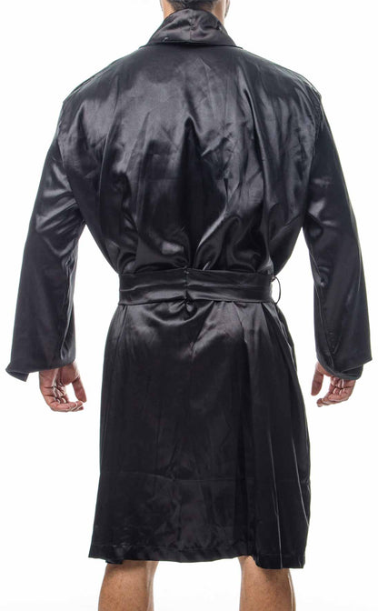 Robe de nuit en satin noir